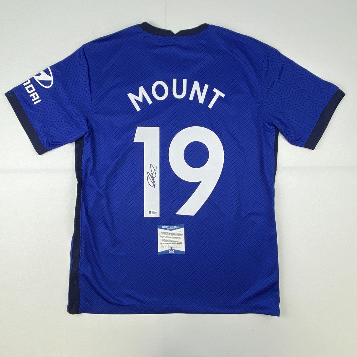 Signed Mason Mount Chelsea Jersey - BAS COA
