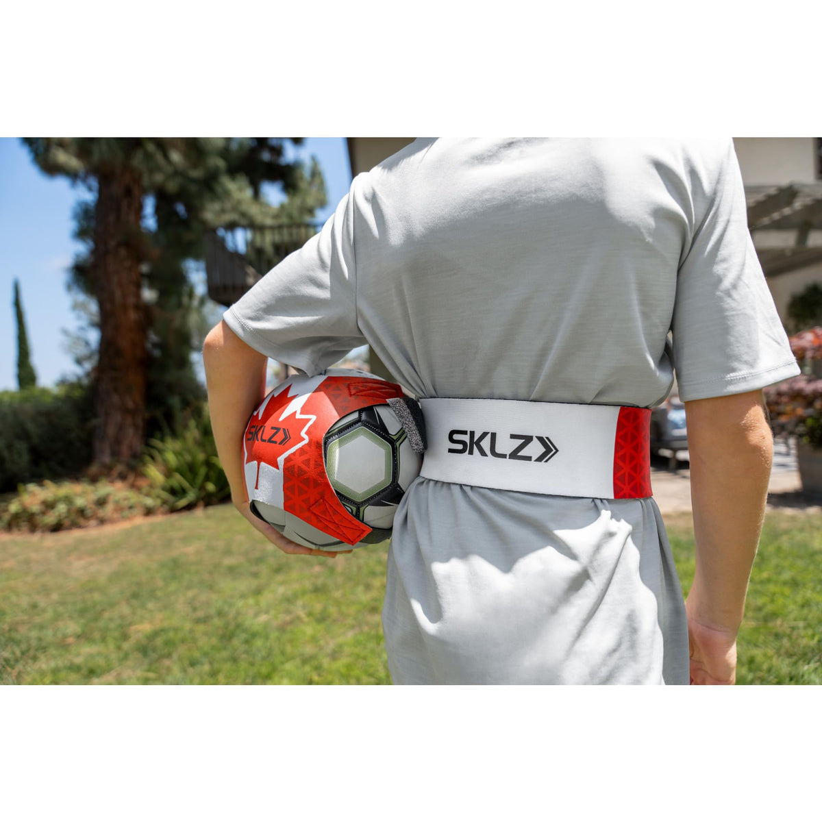 SKLZ Star-Kick Solo Soccer Trainer | Hands-Free Kicking and Passing Practice | Adjustable Cord and Waistband | Multiple Ball Sizes | Youth Players |Perfect for Enhancing Ball Control Skills