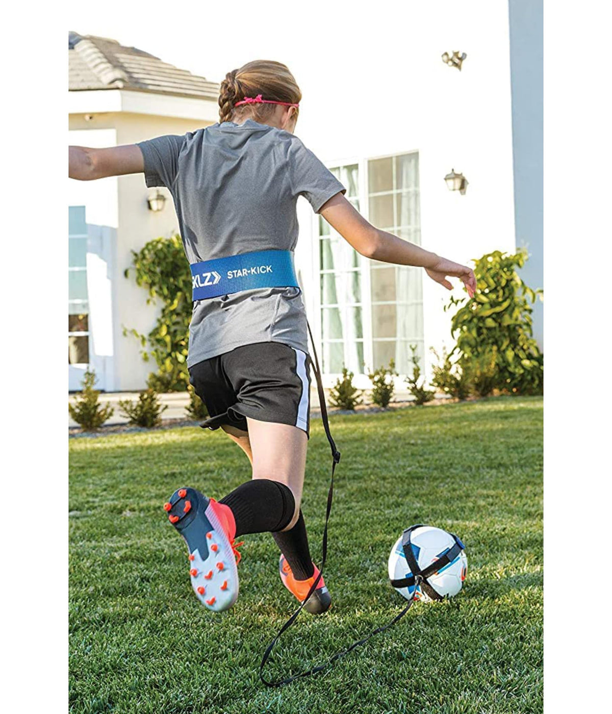 SKLZ Star-Kick Solo Soccer Trainer | Hands-Free Kicking and Passing Practice | Adjustable Cord and Waistband | Multiple Ball Sizes | Youth Players |Perfect for Enhancing Ball Control Skills