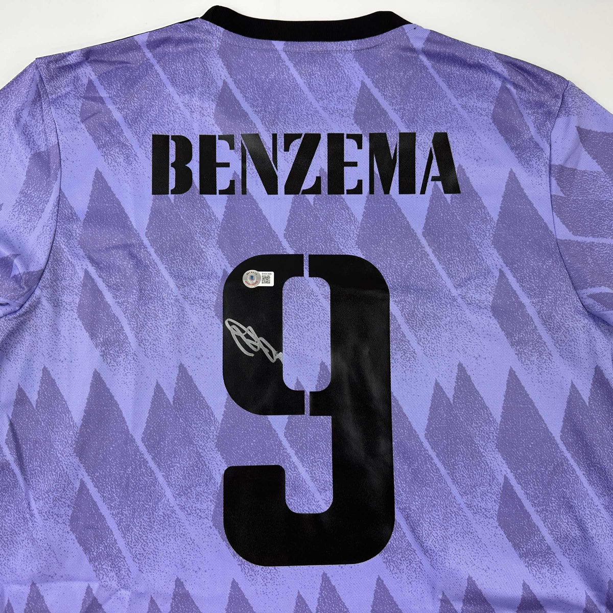 Signed Karim Benzema Real Madrid Jersey | Beckett COA