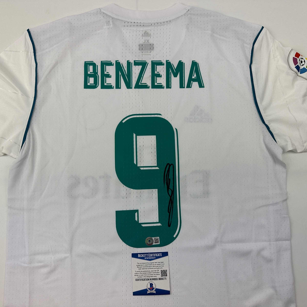 Autographed Karim Benzema Real Madrid Jersey | Beckett COA