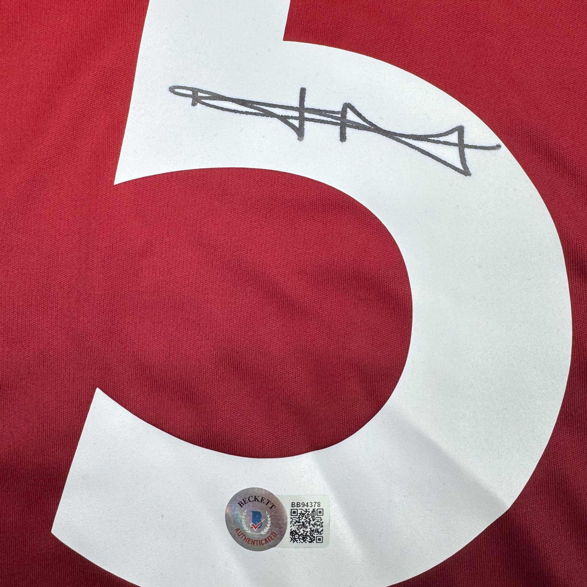 Signed Harry Maguire Manchester United Jersey - BAS COA