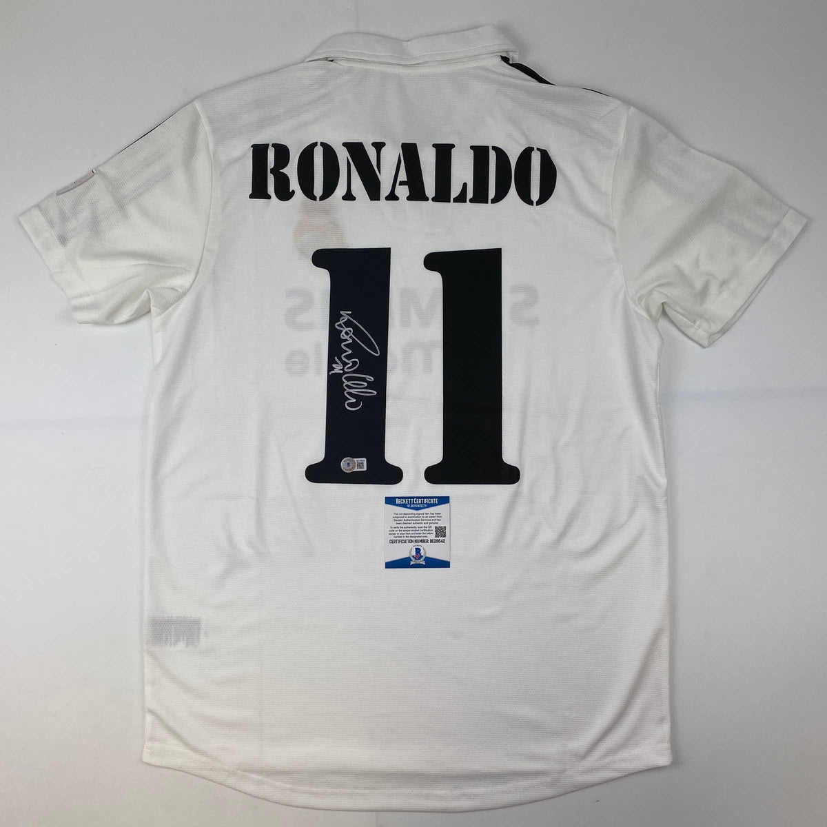 Autographed Ronaldo Nazario Real Madrid Jersey - BAS COA