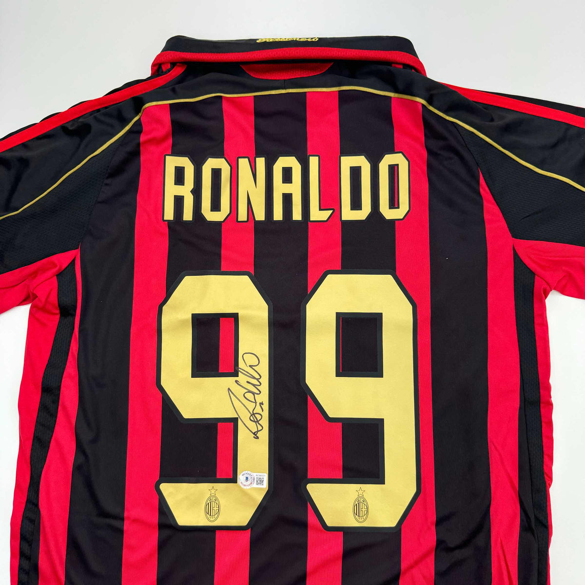 Signed Ronaldo Nazario AC Milan Jersey - Beckett BAS COA